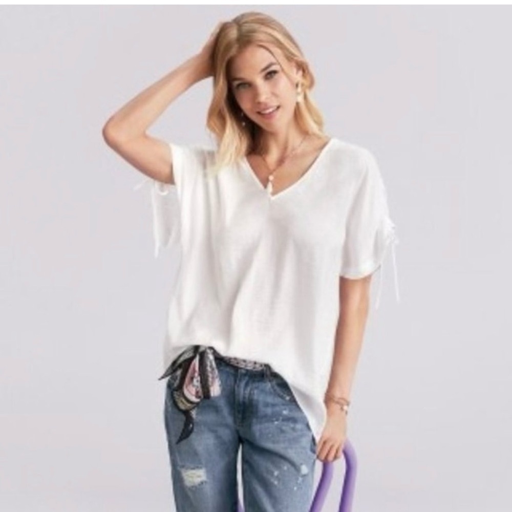Cabi White Seaside V-Neck Women's Top